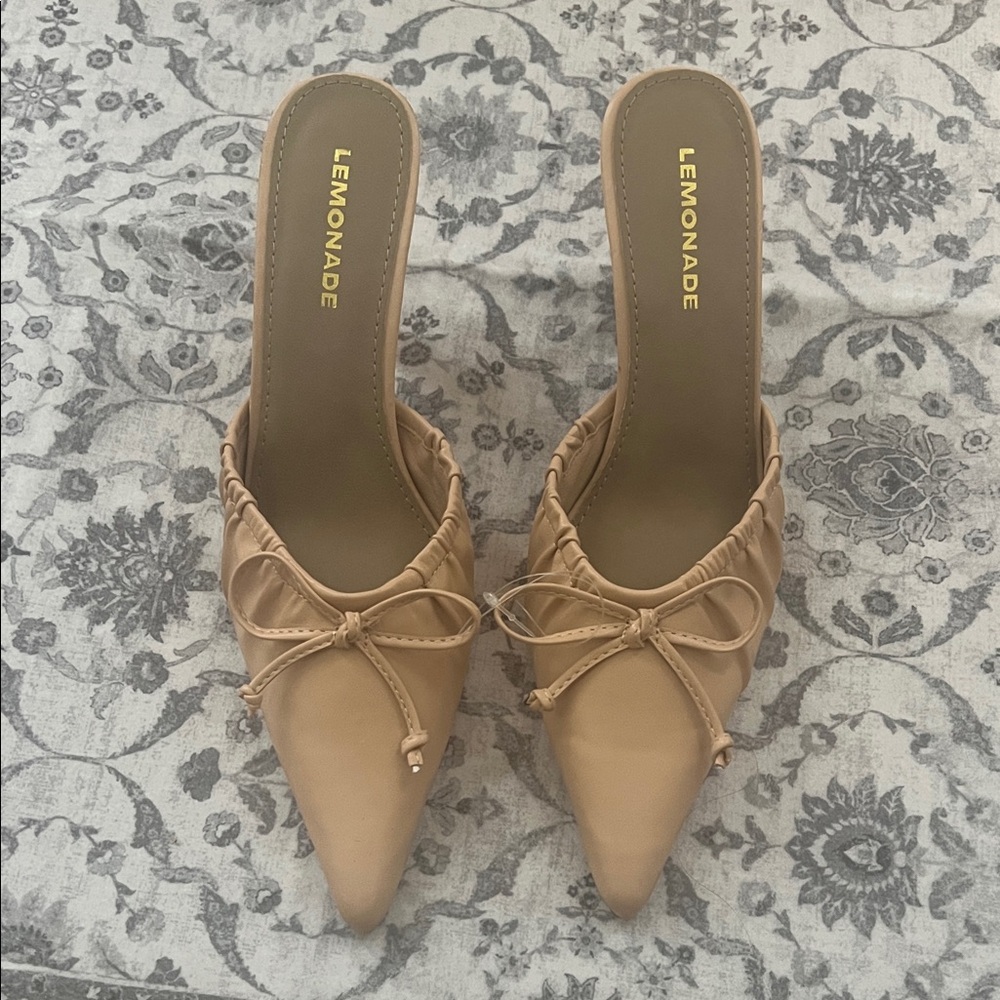 Princess Polly Lemonade Tan Pointed-Toe Mules Size 7